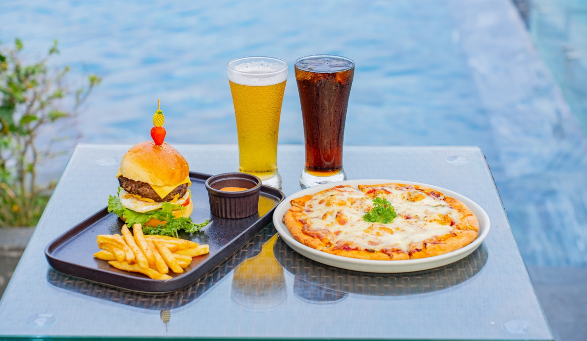 Food & Beverage